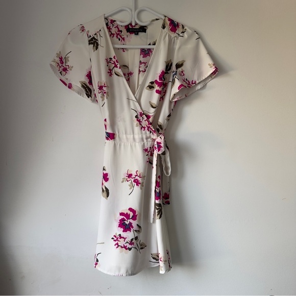 Dynamite Floral Wrap Summer Dress - Picture 1 of 9